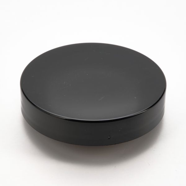 Bouchon à vis noir avec insert en mousse PE et cache blanc pour boîtes en verre de 50 ml