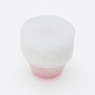 Sponge applicator attachment without opening - Closures